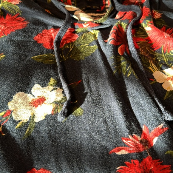 Men’s Denim and Flower Lightweight Hoodie in Flower Print- Large - Picture 3 of 3